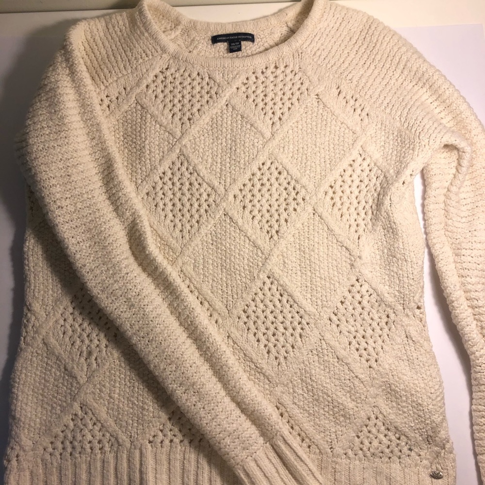 American Eagle White Sweater